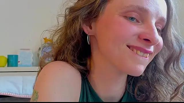 MikkyMoony from StripChat