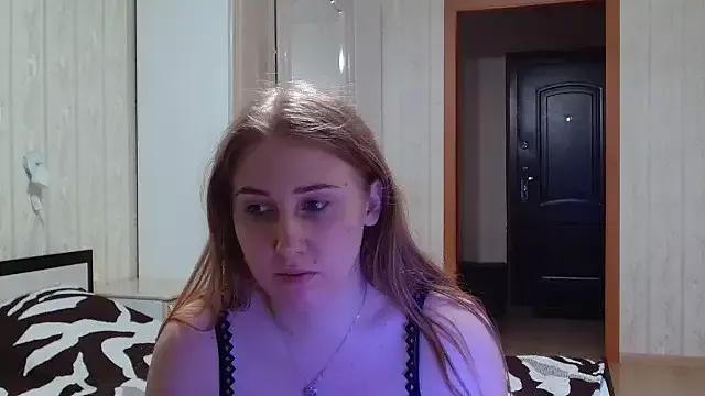 Discover our girls online shows and discover the company of countless livestreamers, with stunning shapes, sex toys and more.