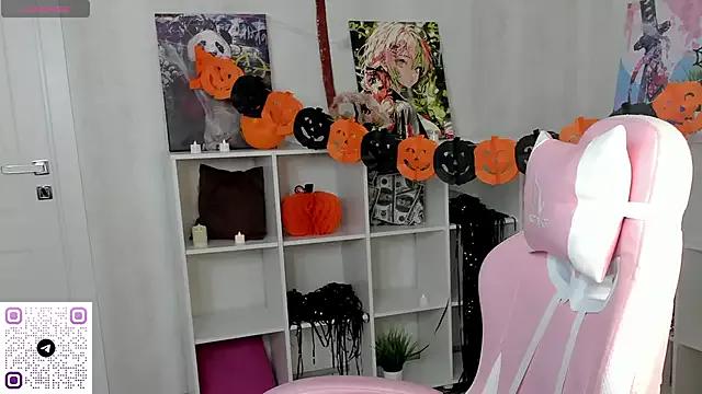 Mila__Cutee from StripChat is Freechat