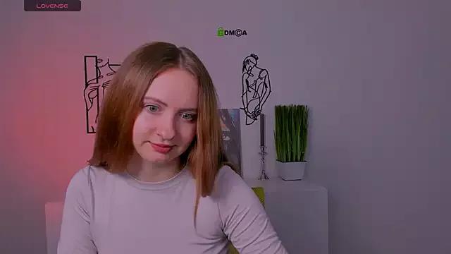 Discover our girls online shows and discover the company of countless livestreamers, with stunning shapes, sex toys and more.