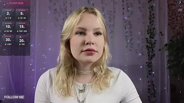 Mila_wxw from StripChat is Freechat