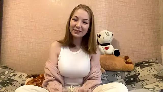 MilaCutieSmile from StripChat is Freechat