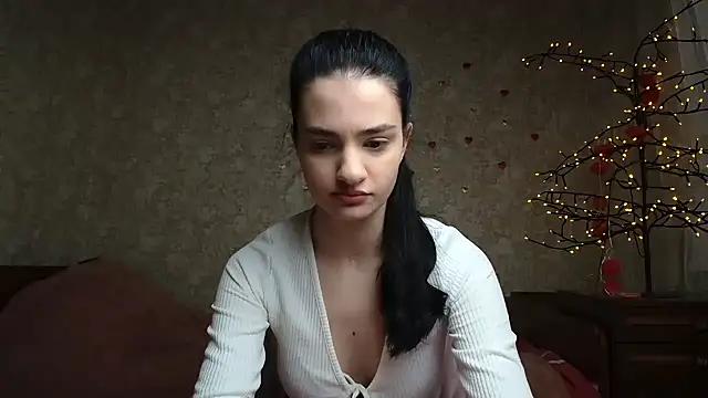 Discover our girls online shows and discover the company of countless livestreamers, with stunning shapes, sex toys and more.