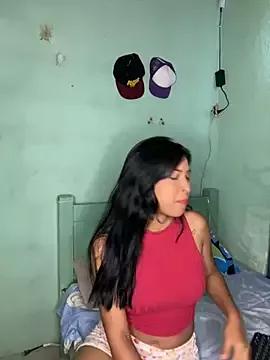 Discover our girls online shows and discover the company of countless livestreamers, with stunning shapes, sex toys and more.