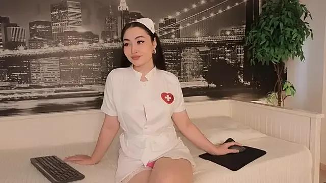 Discover our girls online shows and discover the company of countless livestreamers, with stunning shapes, sex toys and more.