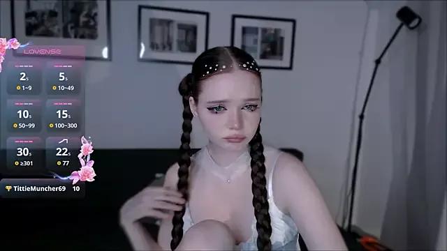 mili_coy from StripChat