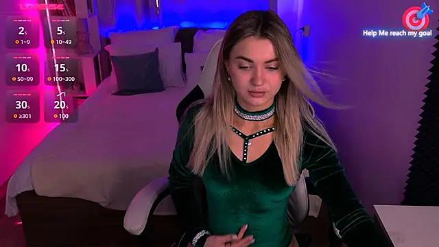 miliburns from StripChat