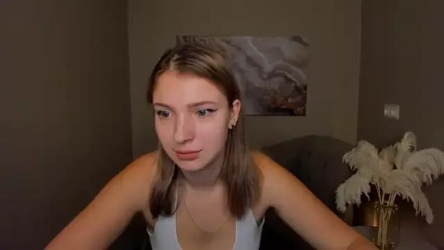 MilinaMorris from StripChat is Freechat
