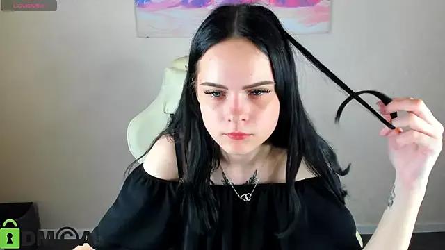 Discover our girls online shows and discover the company of countless livestreamers, with stunning shapes, sex toys and more.