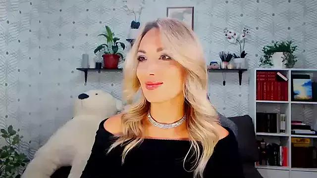 MillaXQueen from StripChat