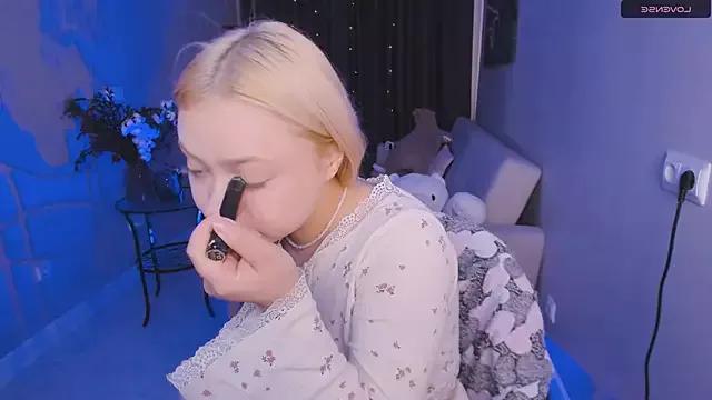 Millie_Vanillie webcams show profile image 