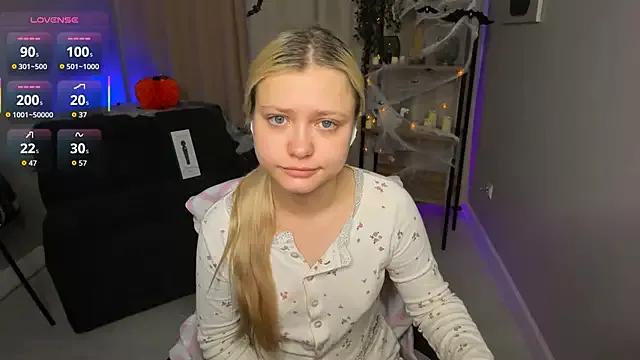 Millie_Vanillies from StripChat