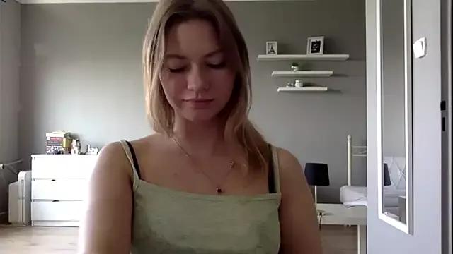MillieShow from StripChat is Freechat