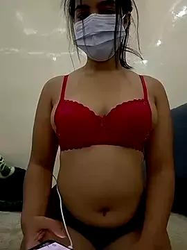 Discover our girls online shows and discover the company of countless livestreamers, with stunning shapes, sex toys and more.