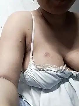 Mimi18x from StripChat
