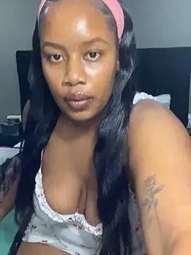 MimiCurves webcams show profile image 