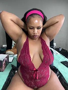 MimiCurves from StripChat