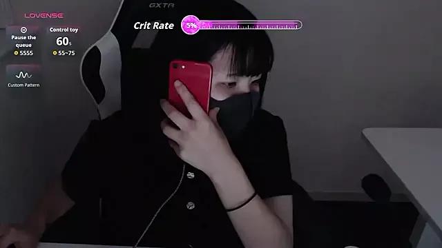 Discover our girls online shows and discover the company of countless livestreamers, with stunning shapes, sex toys and more.