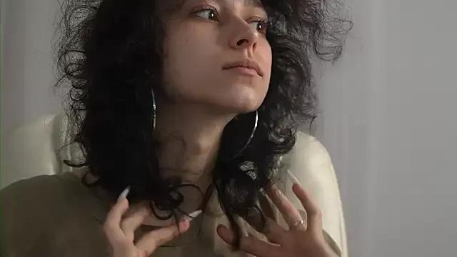 MimiLicks from StripChat is Freechat