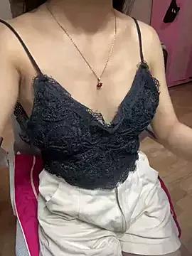 Mina048 from StripChat is Freechat