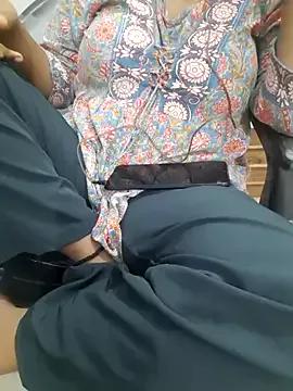 Minakshi_677 webcams show profile image 