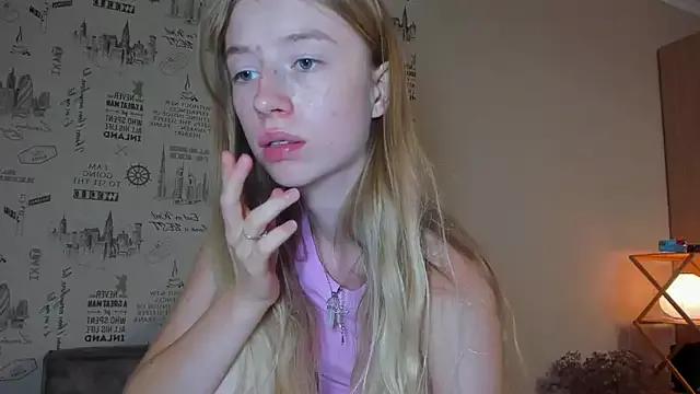 minidivaa_ from StripChat