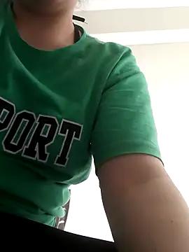 minikkiz from StripChat