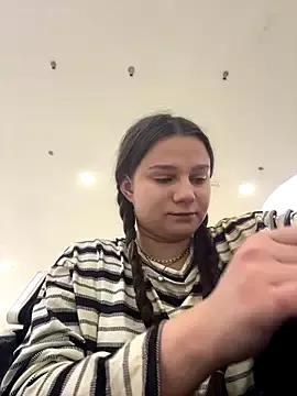 MiniVi from StripChat is Freechat