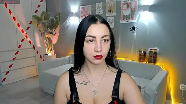 Mira_Harlow from StripChat is Freechat