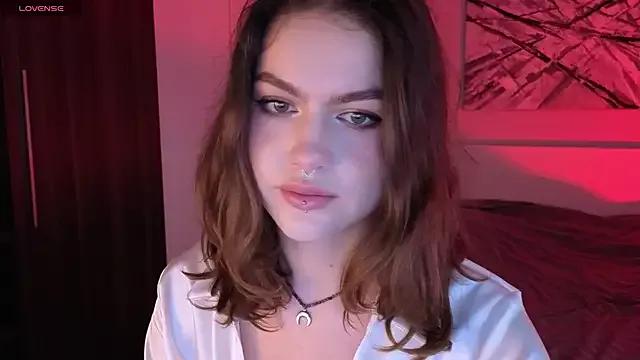 Miraa_Belle from StripChat is Freechat