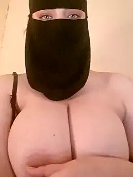 MiraArabic from StripChat is Freechat