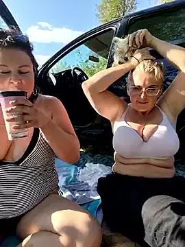MiraCaramel from StripChat is Freechat