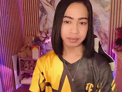 MiracleBloom from StripChat is Freechat