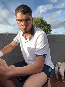 mirallesandbig from StripChat is Freechat