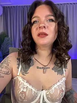 MiraMills_ webcams show profile image 
