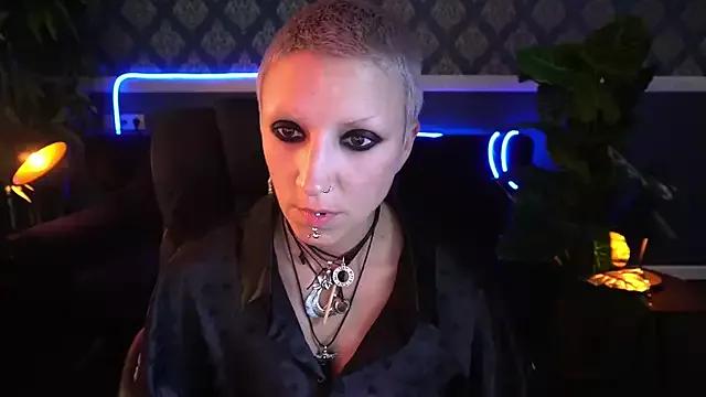 MiraMoon from StripChat is Freechat
