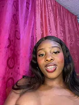 Discover our girls online shows and discover the company of countless livestreamers, with stunning shapes, sex toys and more.
