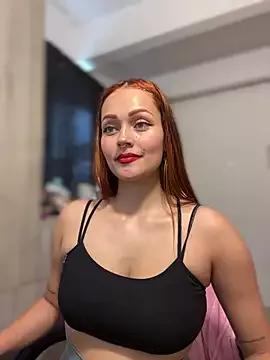Discover our girls online shows and discover the company of countless livestreamers, with stunning shapes, sex toys and more.