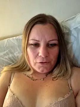 Miss-ShelbyXX from StripChat