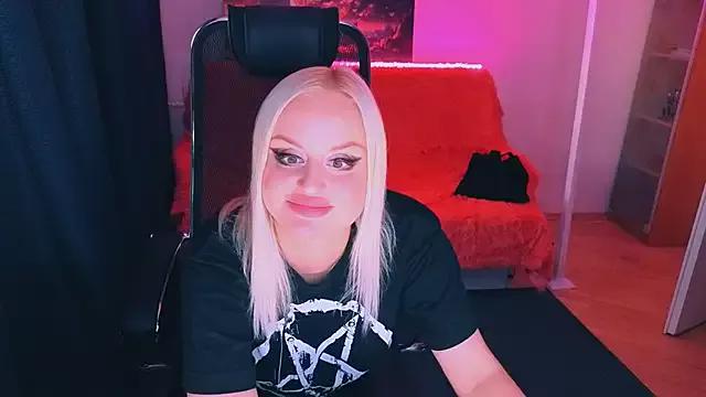 Miss_Alice_Silver from StripChat