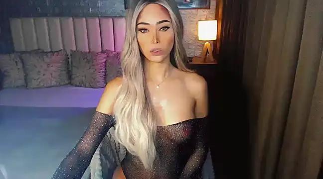 Miss_Amandaversace from StripChat