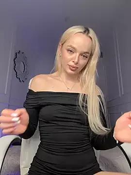 miss_blondiee from StripChat is Freechat