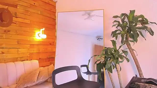 miss_brenda_ from StripChat is Freechat