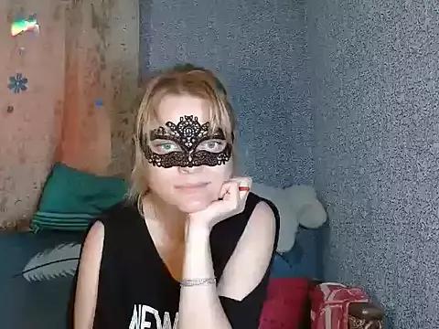Discover our girls online shows and discover the company of countless livestreamers, with stunning shapes, sex toys and more.