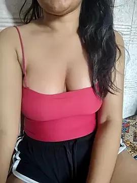 Discover our girls online shows and discover the company of countless livestreamers, with stunning shapes, sex toys and more.