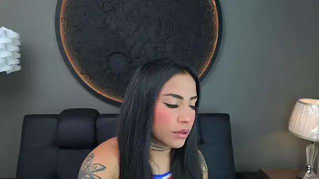 miss_vaiolette from StripChat