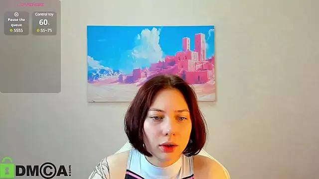 Discover our girls online shows and discover the company of countless livestreamers, with stunning shapes, sex toys and more.