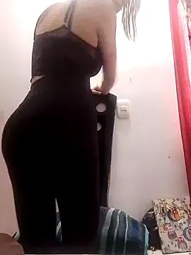 MissamAzinglyopenedd from StripChat is Freechat
