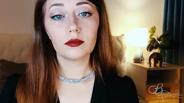 MissBeverlyMills from StripChat