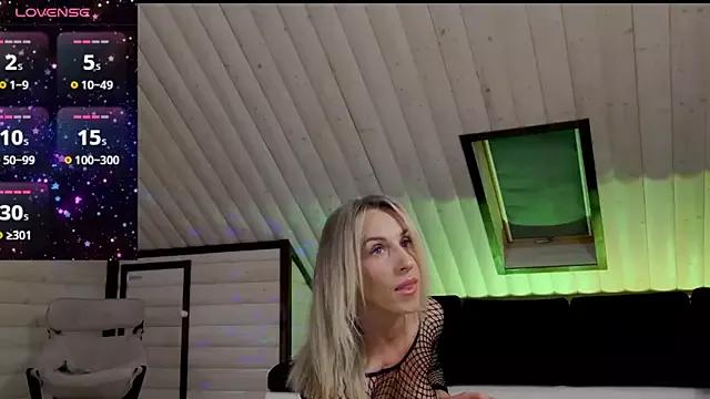 MissEla from StripChat is Freechat